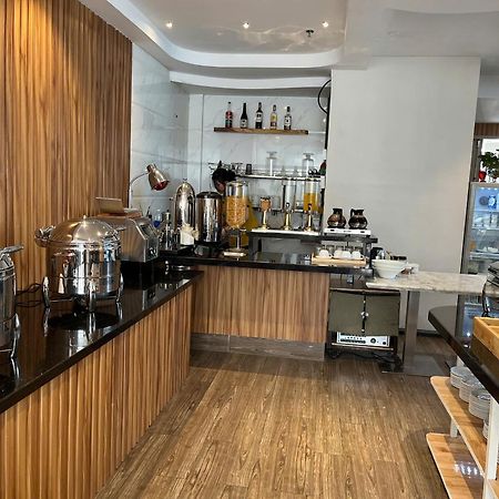 Nicecy Hotel Suites & Spa Хошимин Экстерьер фото