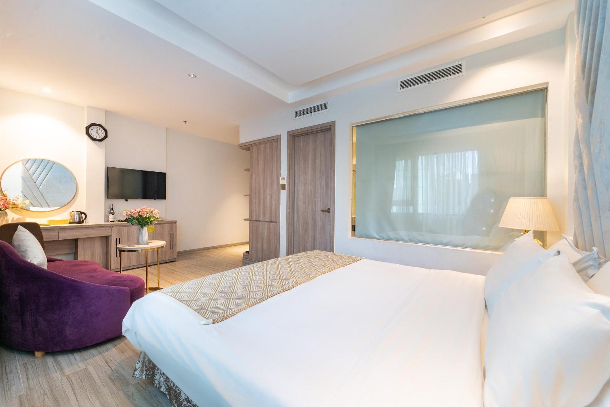 Nicecy Hotel Suites & Spa Хошимин Экстерьер фото