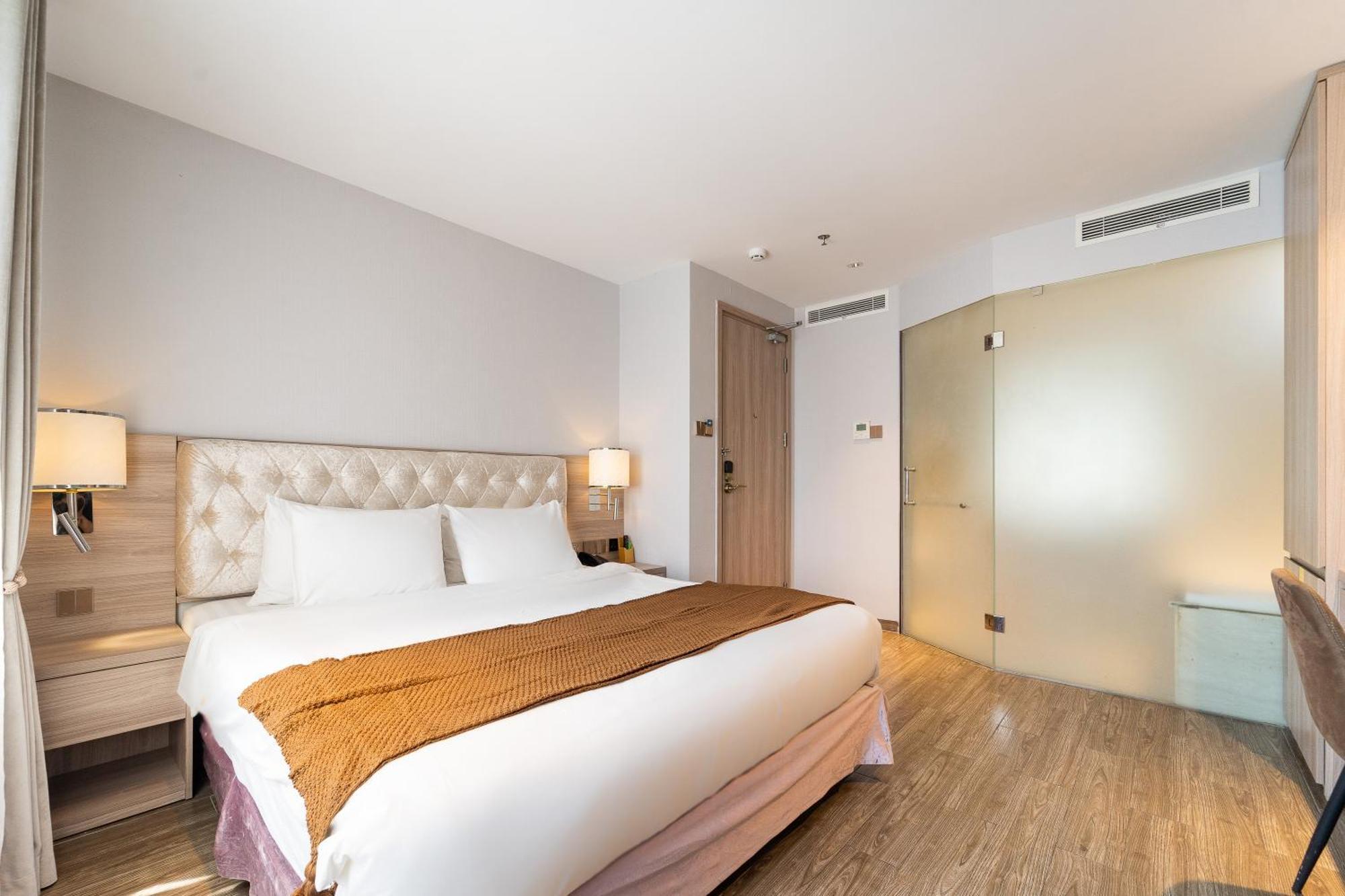 Nicecy Hotel Suites & Spa Хошимин Экстерьер фото